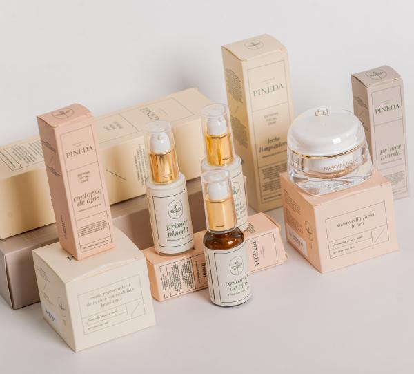 Caviar and Brazilian Chesnuts Regenerating Cream Image