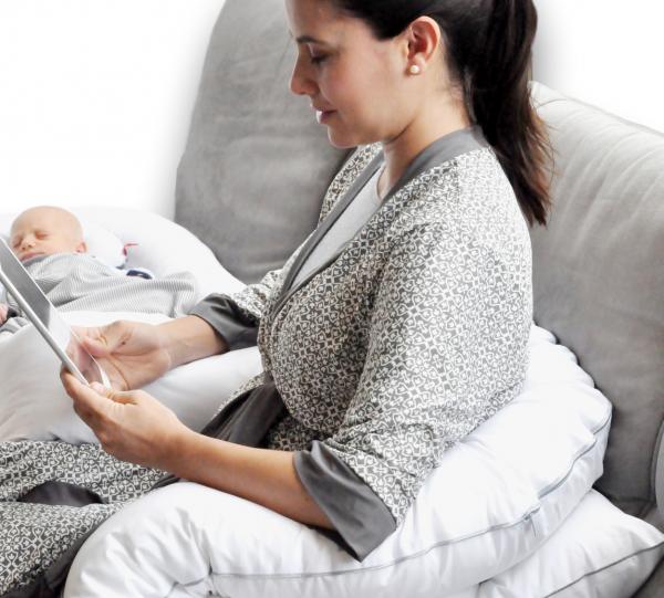 Mommy Nest / Body Pillow Image