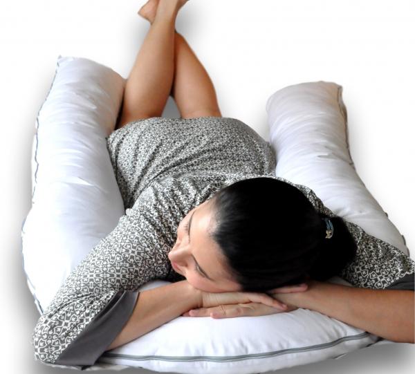 Mommy Nest / Body Pillow Image