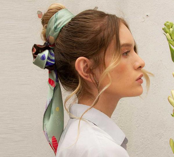 FLYING BIRDS SCARF Image