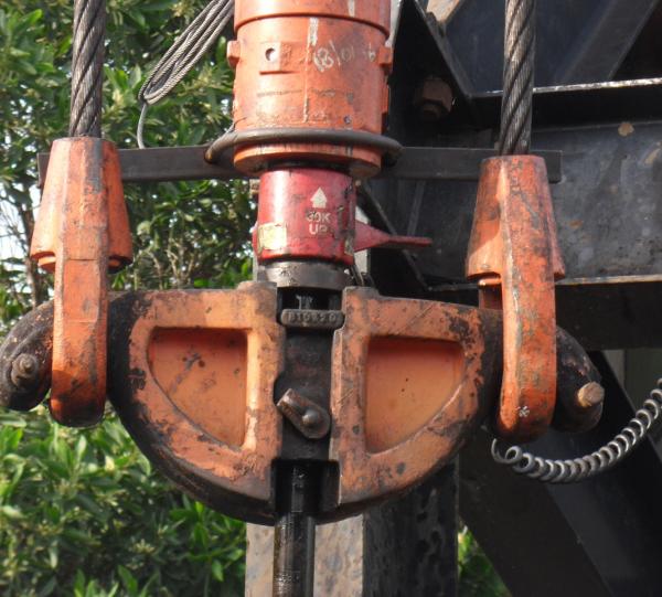 Head system for mechanical pumping units Image