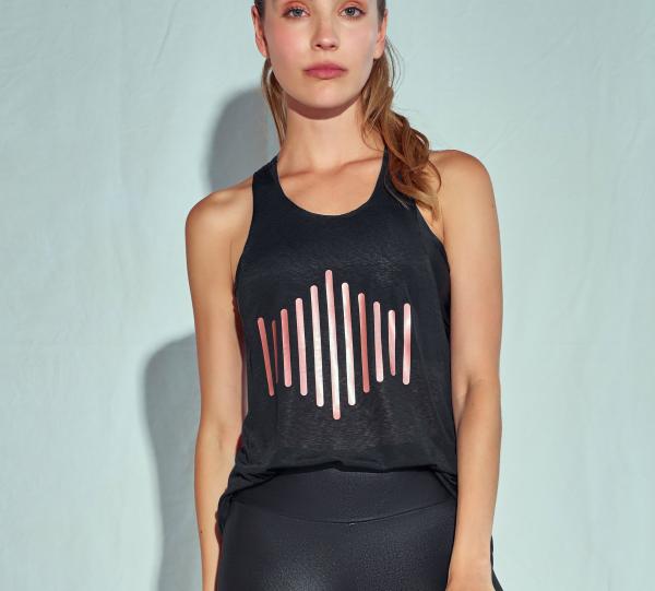 Soaring Black Tank Image