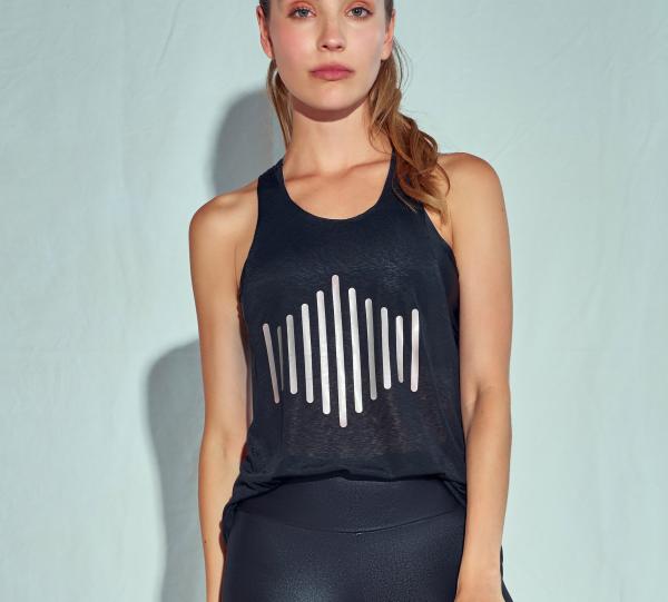 Soaring Black Tank Image