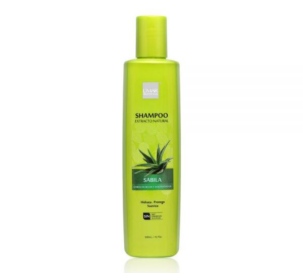SHAMPOO WITH NATURAL EXTRACTS Image