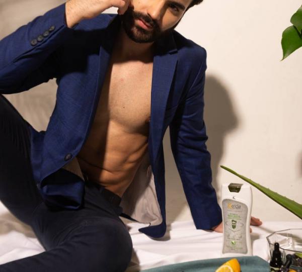 Shampoo-Minoxidil-and-black-aradans-man-400-gr Image