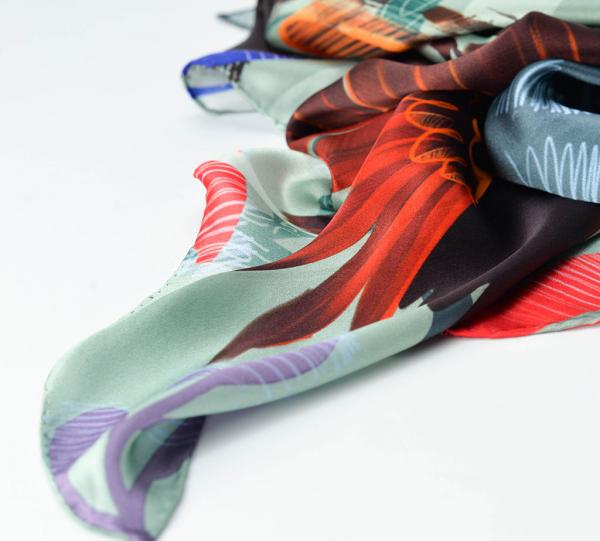 FLYING BIRDS SCARF Image