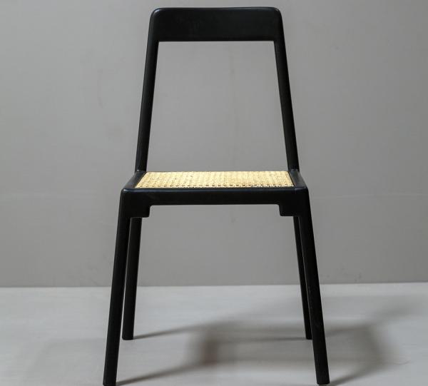 Origen Black Chair Image