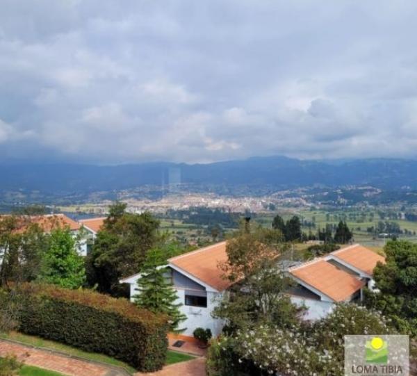 Loma Tibia Country Houses Image