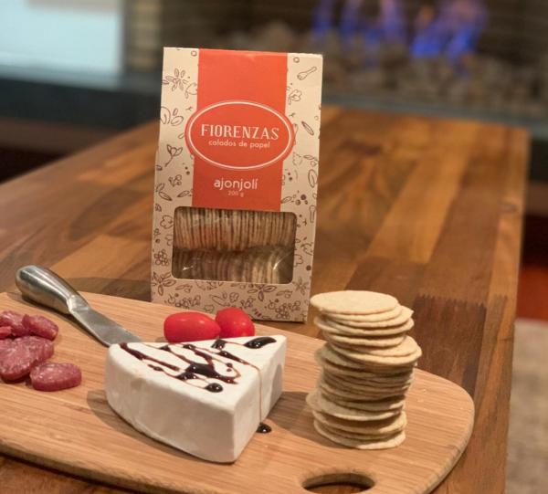 WATER CRACKERS Image